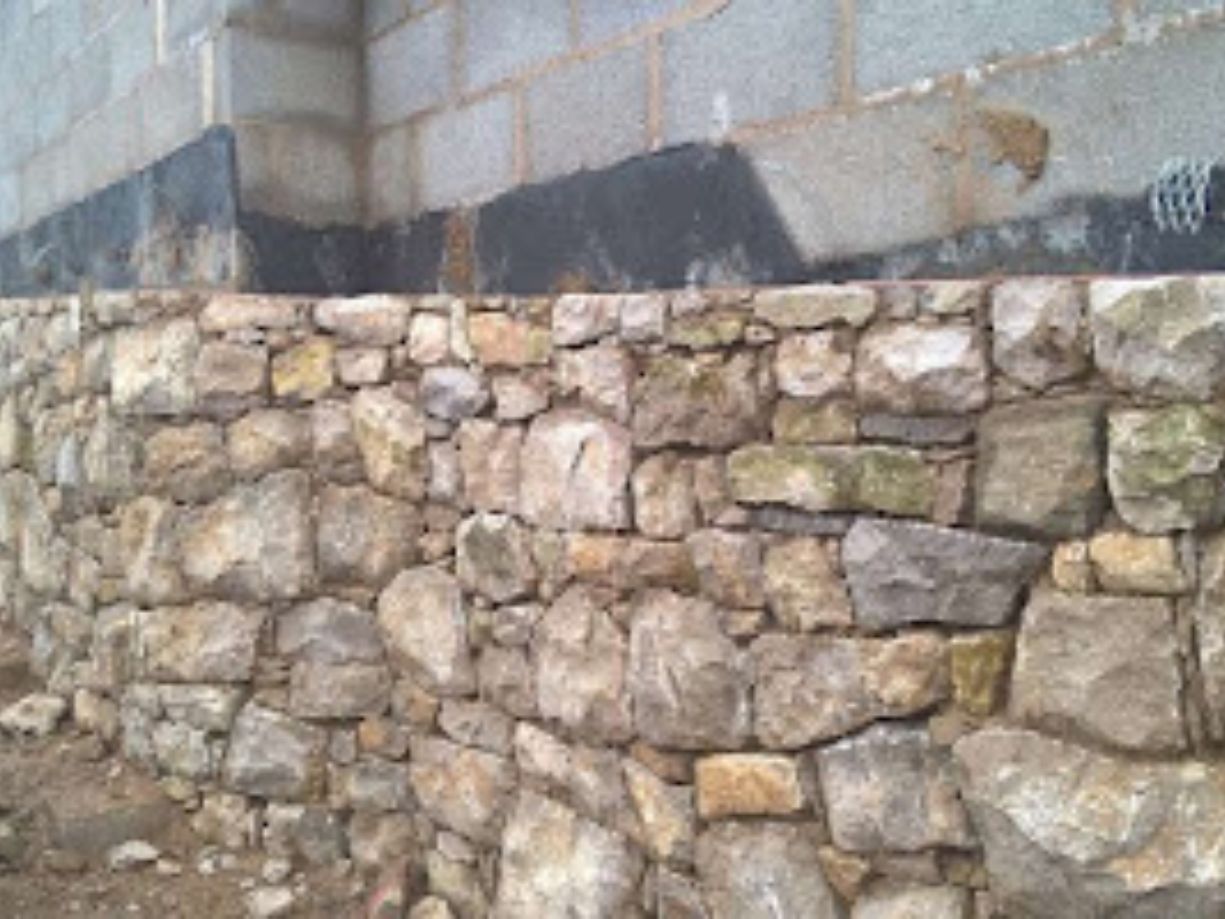 stones stacked ontop  for wall dsign